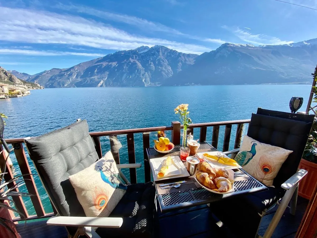 Bouganville Apartment Limone sul Garda