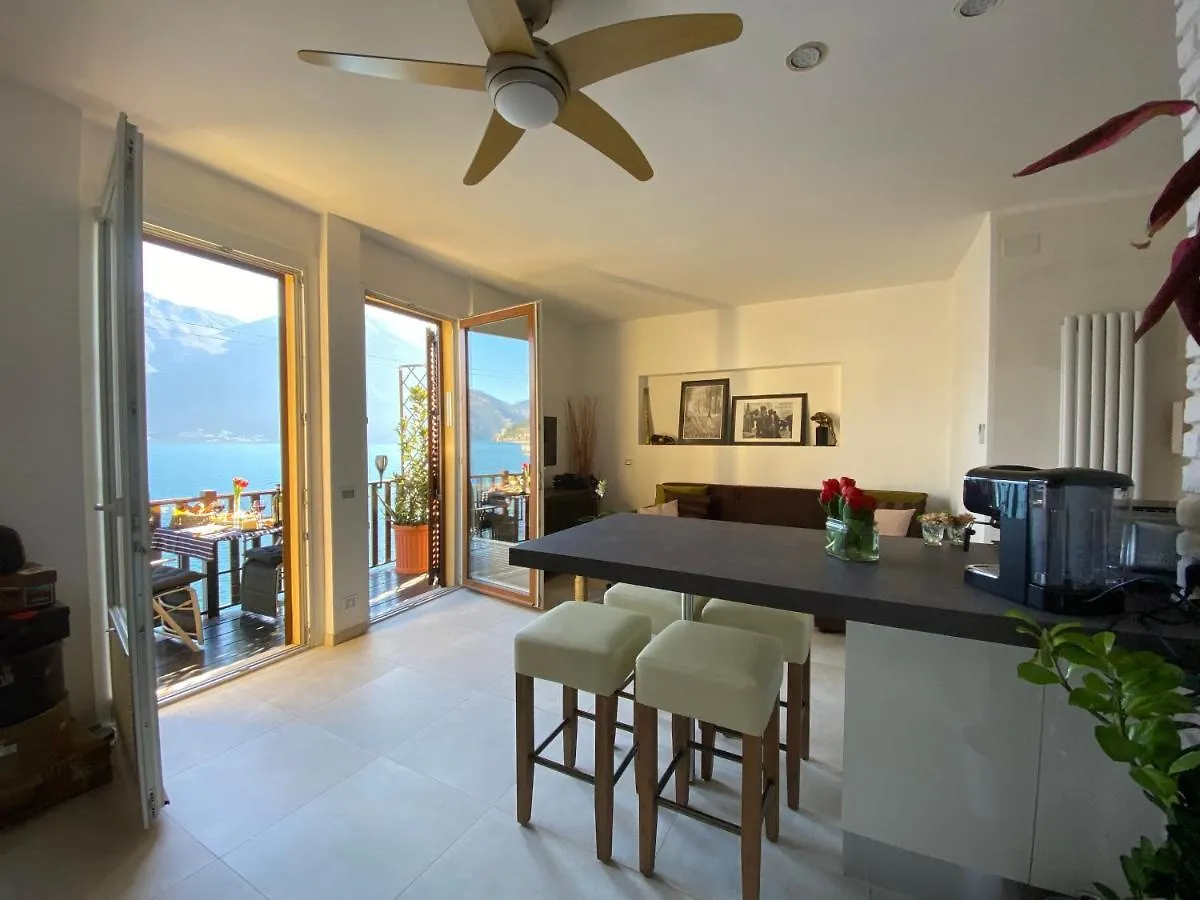 Bouganville Apartment Limone sul Garda Italy