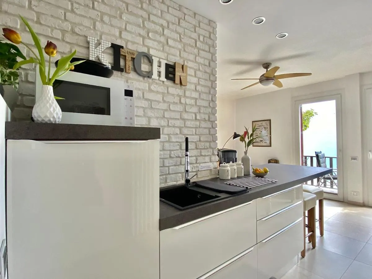Bouganville Apartment Limone sul Garda