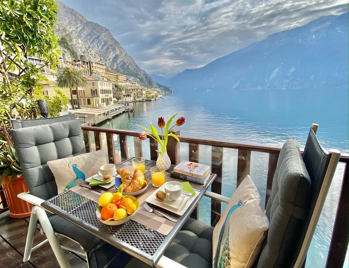 Bouganville Apartment Limone sul Garda Italy