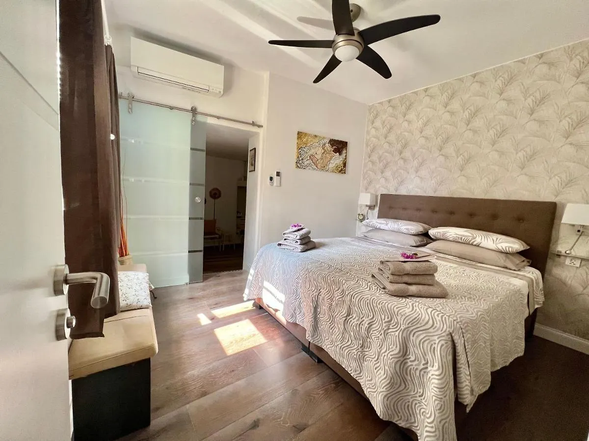 Bouganville Apartment Limone sul Garda 0*,  Italy