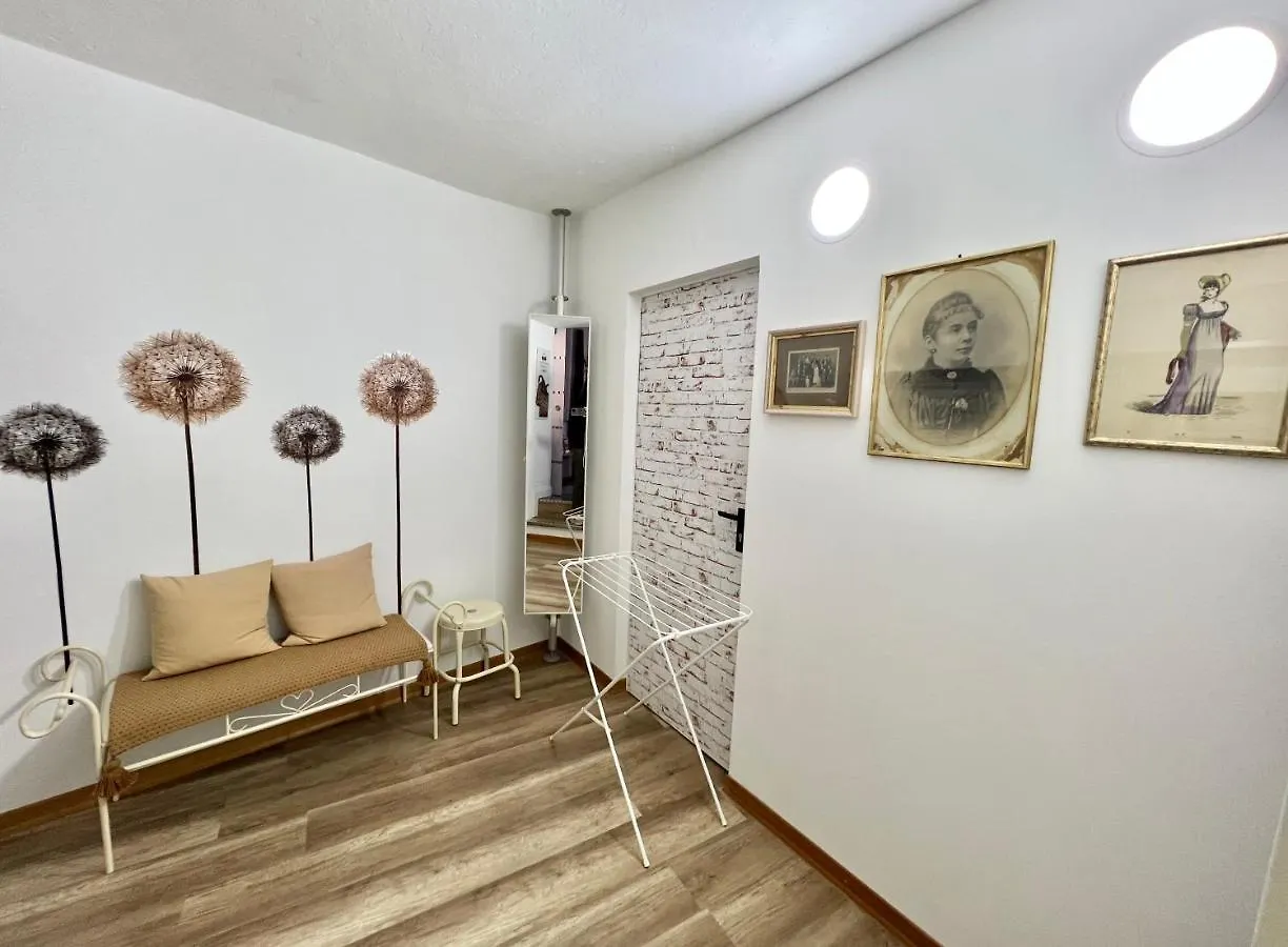 Bouganville Apartment Limone sul Garda Italy