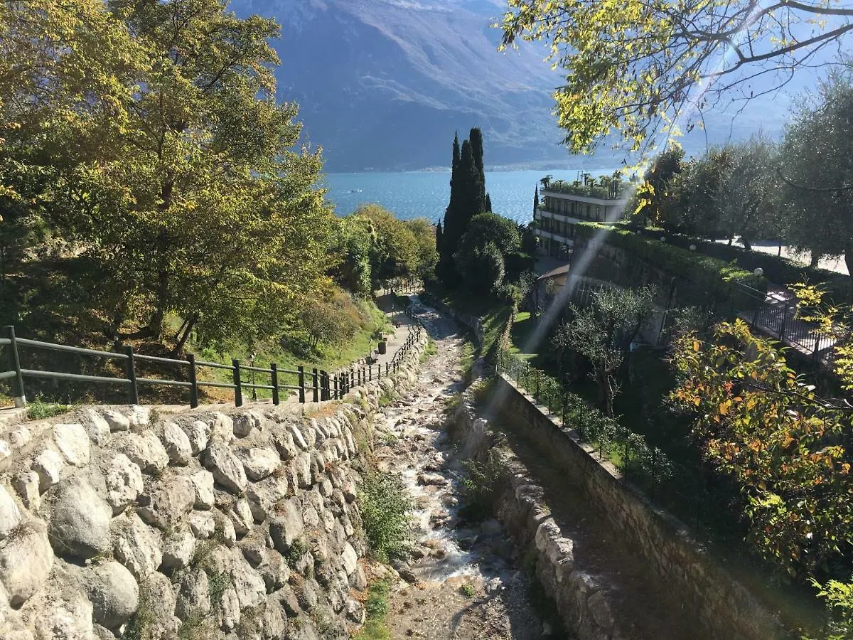 Bouganville Apartment Limone sul Garda